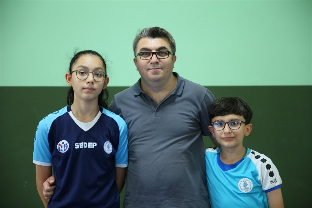 Masa Tenisinin Minik Şampiyonu Ali Enes, Müsabakalara Evde Yemek Masasında Hazırlandı