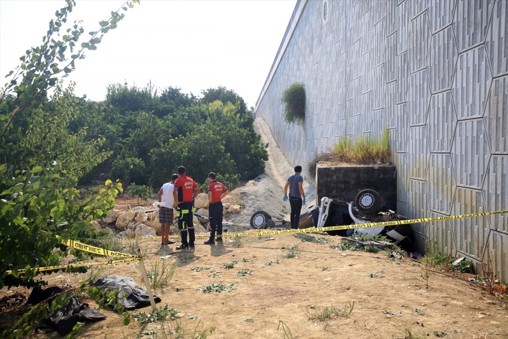 Mersin'de Üniversite Kamyoneti Devrildi: 2 Ölü, 1 Yaralı