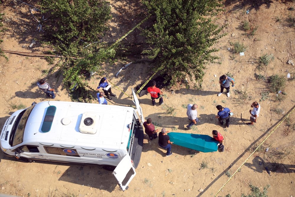 Mersin'de Üniversite Kamyoneti Devrildi: 2 Ölü, 1 Yaralı