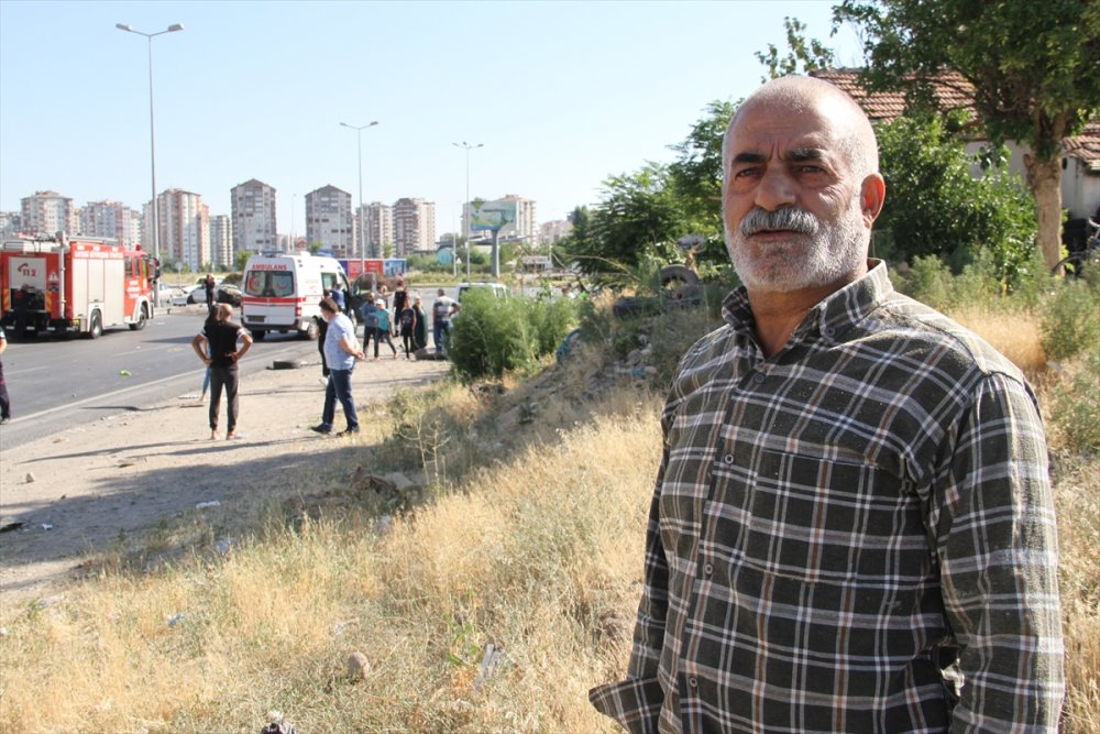 Bahçede Uyuyan Çocuk Kaza Yapan Otomobilden Kıl Payı Kurtuldu