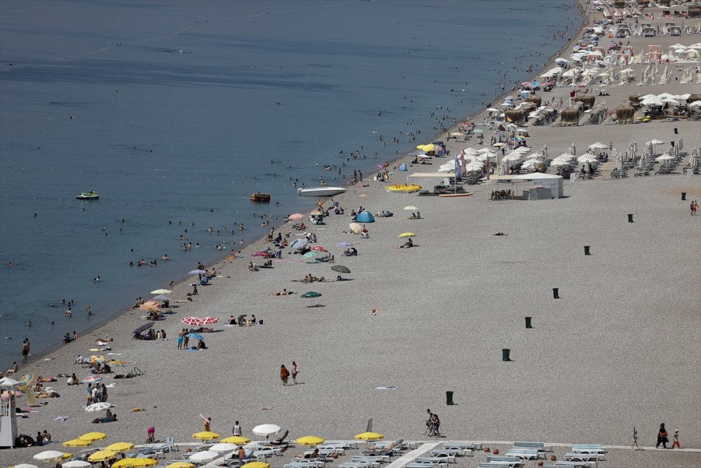 Turizm Merkezleri Antalya Ve Muğla'nın Sahillerinde Yoğunluk Devam Ediyor