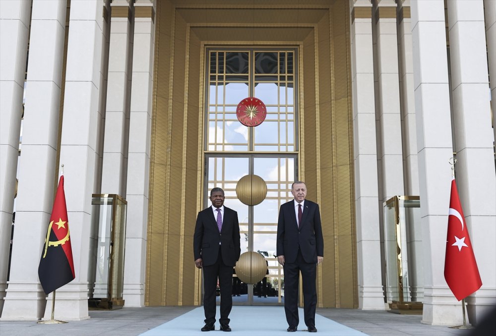 Cumhurbaşkanı Erdoğan, Angola Cumhurbaşkanı Lourenço'yu Resmi Törenle Karşıladı