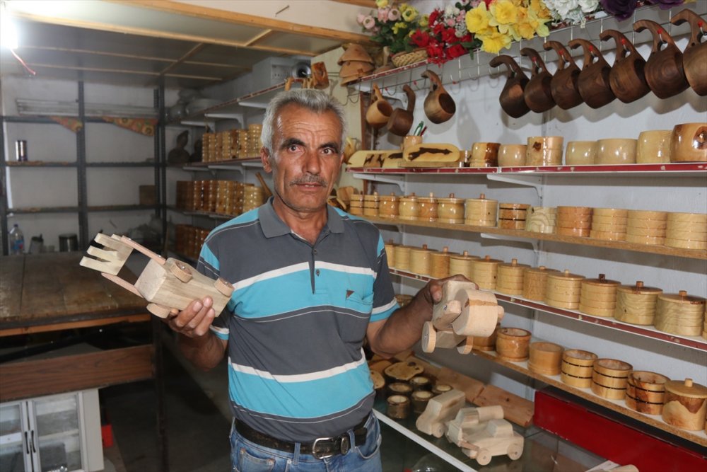 Karaman'da Muhtarın Emektar Atölyesi