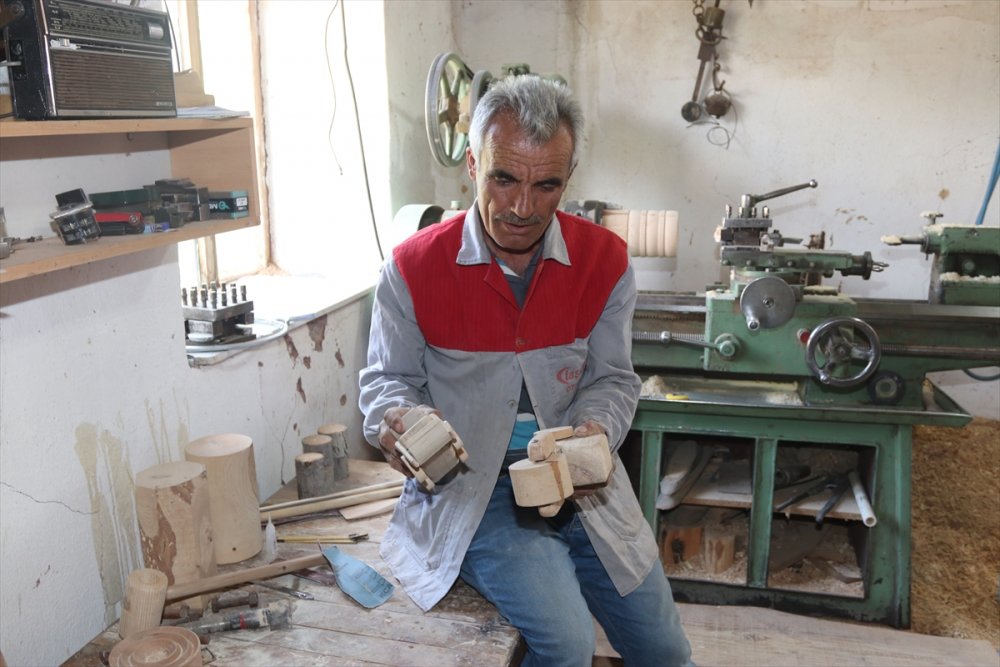 Karaman'da Muhtarın Emektar Atölyesi