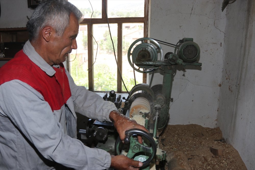 Karaman'da Muhtarın Emektar Atölyesi