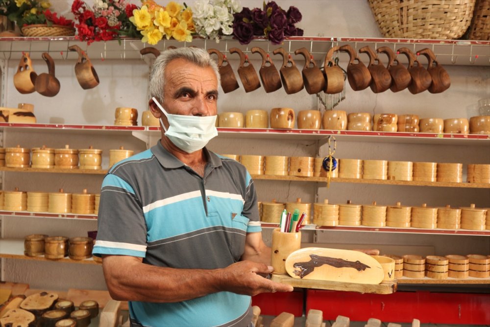 Karaman'da Muhtarın Emektar Atölyesi