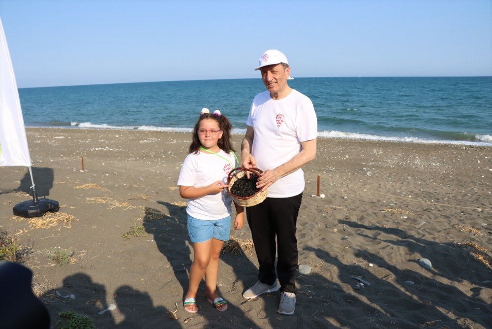 Milli Eğitim Bakanı Ziya Selçuk, Mersin'de Ziyaretlerde Bulundu