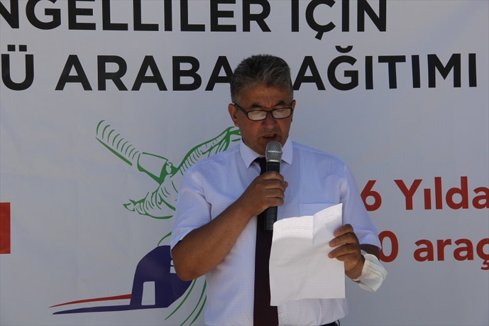 Yalıhüyük’te Engellilere Akülü Araç Hediye Edildi