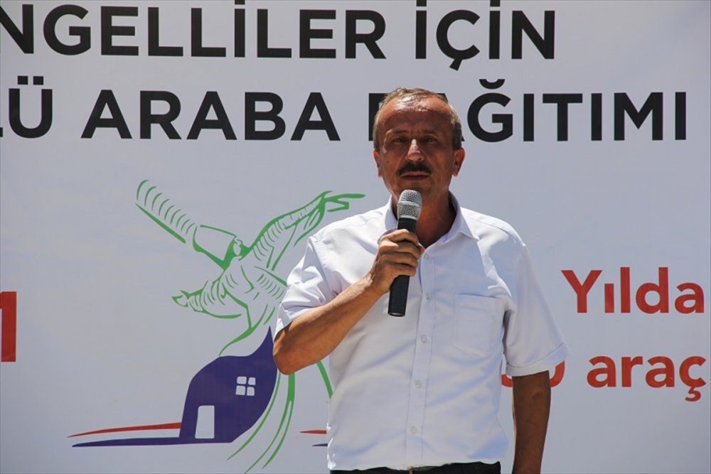 Yalıhüyük’te Engellilere Akülü Araç Hediye Edildi