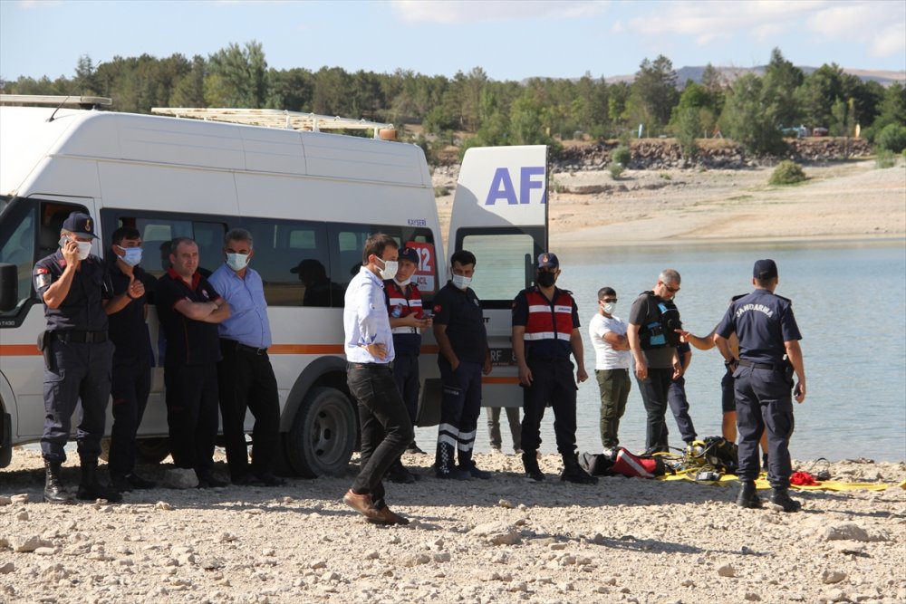 Kayseri'de Baraj Gölüne Giren 2'si Çocuk 3 Kişi Kayboldu