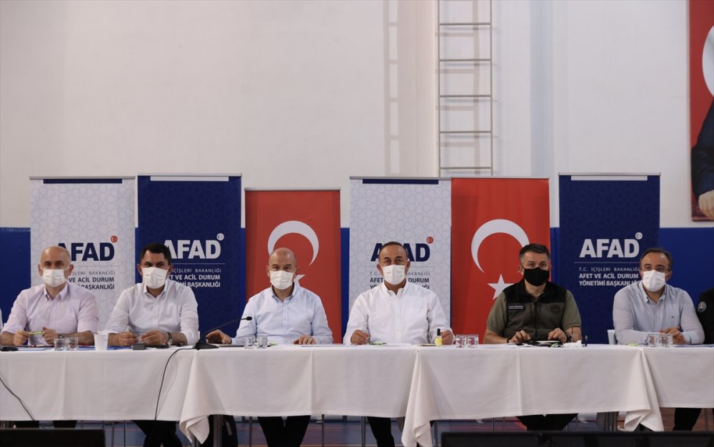 Antalya'da Bakanlar Orman Yangınlarını Görüştüler