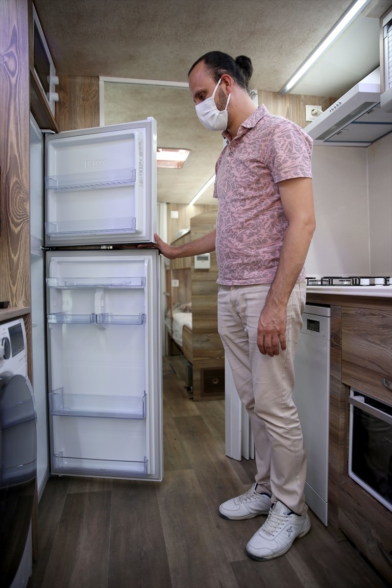 Hurda Otobüs, Doğal Afet Ekipleri İçin "Seyyar Otele" Dönüştürüldü