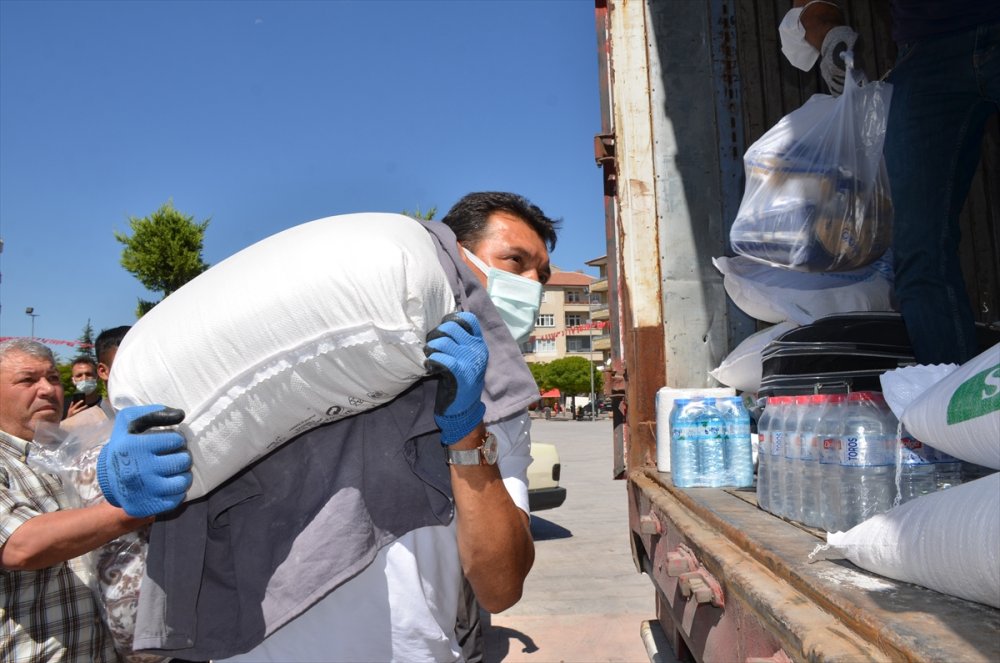 Karaman'dan Manavgat'a Yardım Tırı Gönderildi