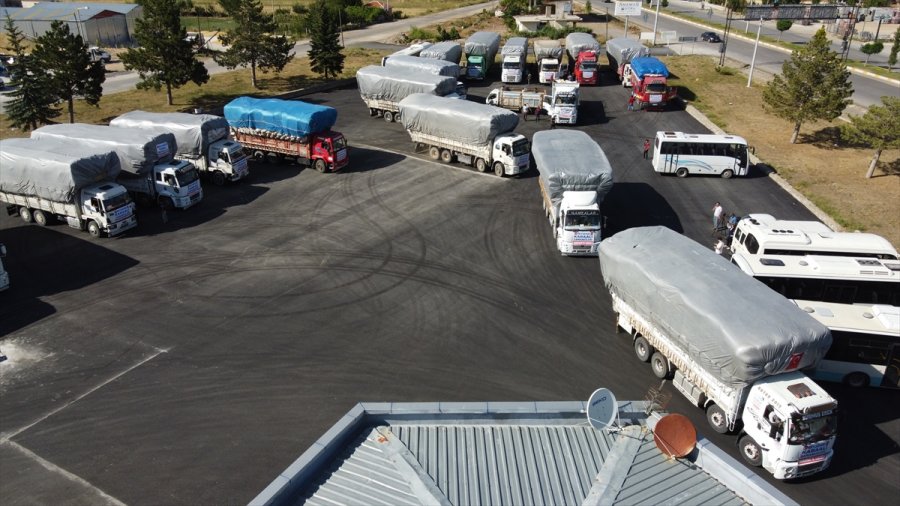 Beyşehir'den Yangında Zarar Gören Çiftçilere Saman Ve Yem Desteği