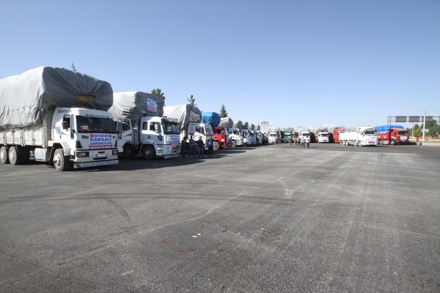 Beyşehir'den Yangında Zarar Gören Çiftçilere Saman Ve Yem Desteği