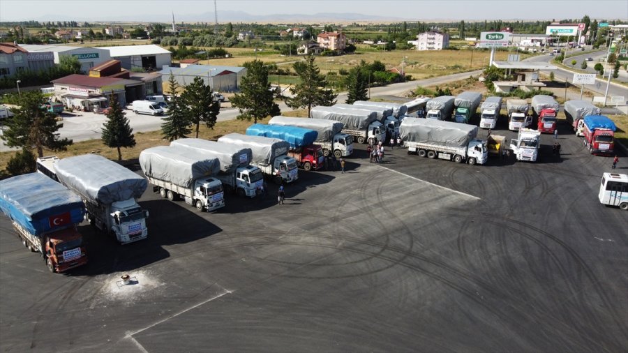 Beyşehir'den Yangında Zarar Gören Çiftçilere Saman Ve Yem Desteği