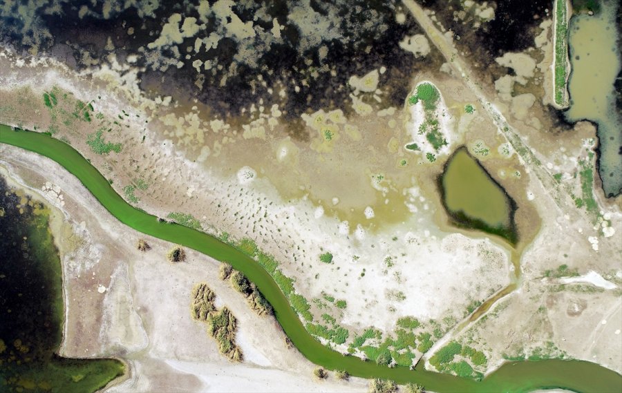 Konya'da Kuraklığın Etkisiyle Birçok Baraj, Göl Ve Gölet Dip Seviyeleri Gördü