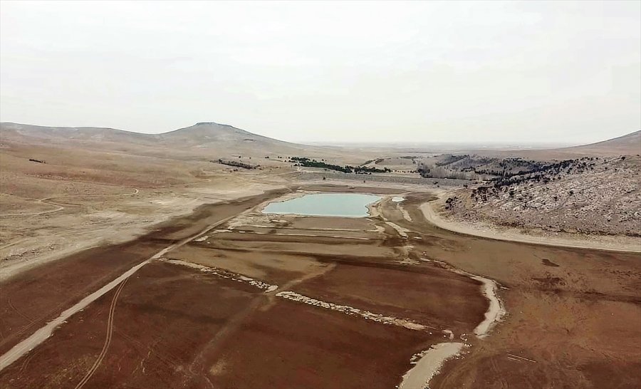 Konya'da Kuraklığın Etkisiyle Birçok Baraj, Göl Ve Gölet Dip Seviyeleri Gördü
