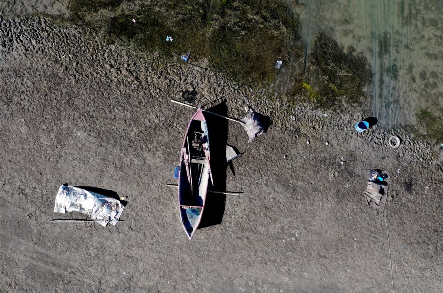 Konya'da Kuraklığın Etkisiyle Birçok Baraj, Göl Ve Gölet Dip Seviyeleri Gördü