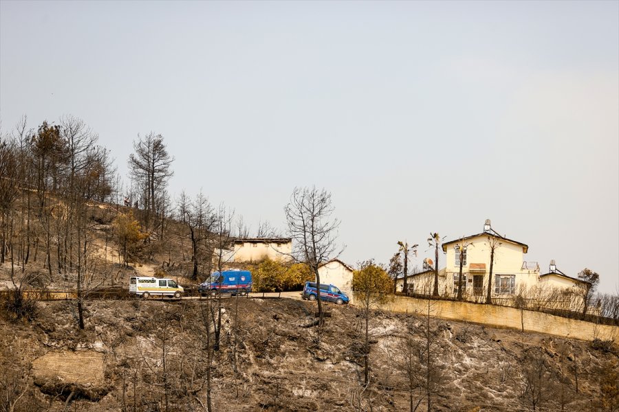 Güncelleme - Manavgat'taki Orman Yangınında Hasar Gören Evin Bahçesinde Ölü Bulunan Çiftin Kimlikleri Belirlendi
