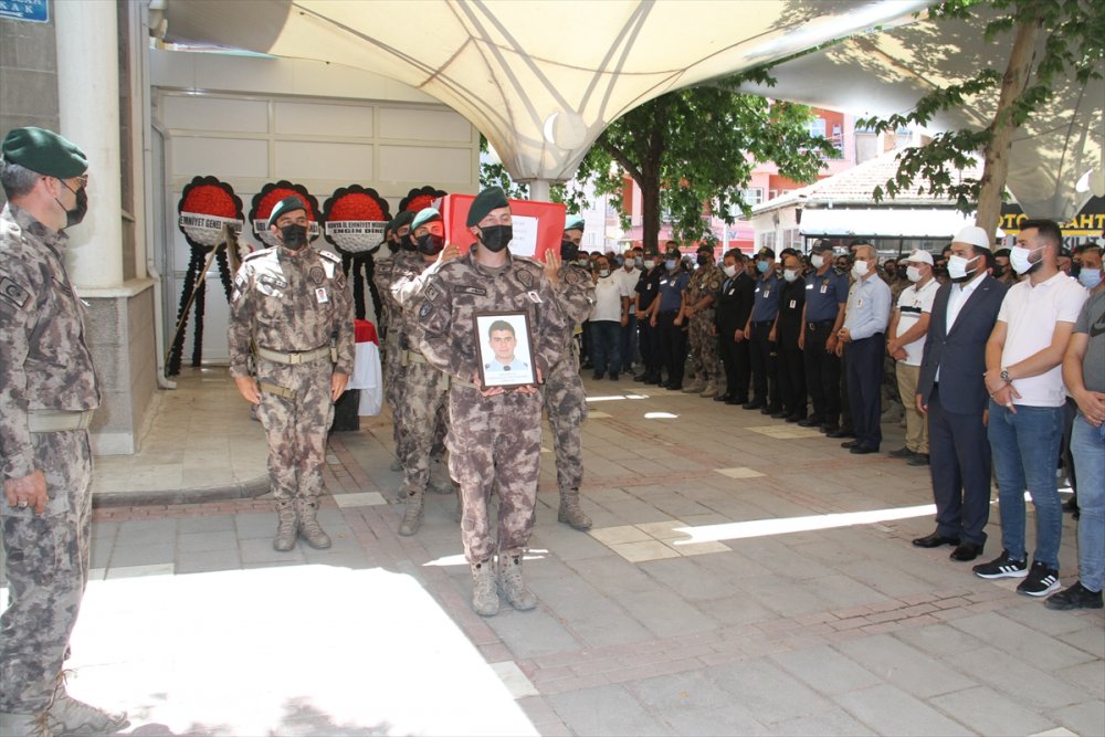 Aydın'da Boğulan Polis Memuru Son Yolculuğuna Uğurlandı