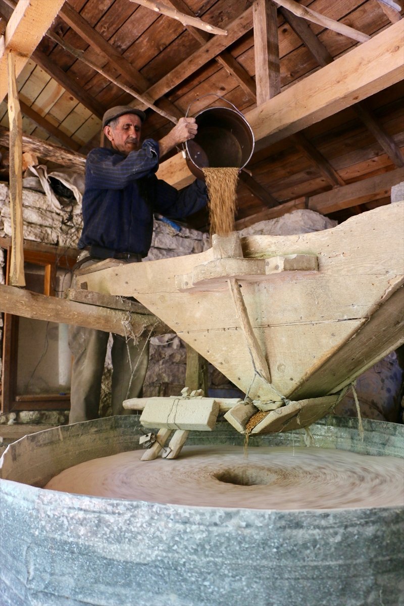 Bahattin Usta, 66 Yıldır İşlettiği Üç Asırlık Taş Değirmenin Kendisinden Sonra Da Korunmasını İstiyor