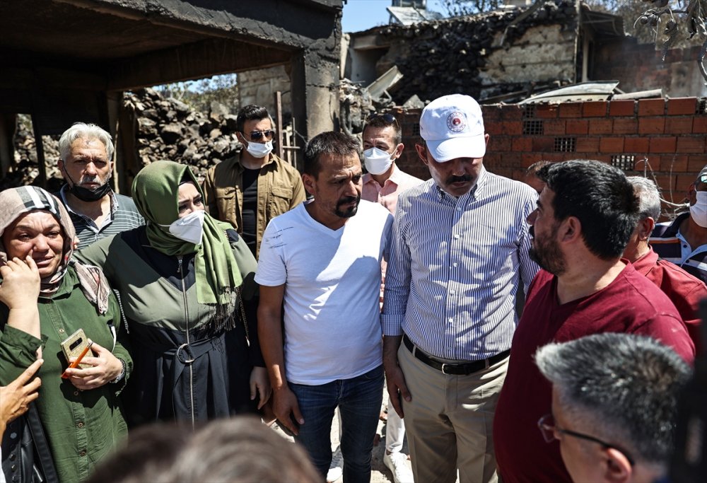 Çevre Ve Şehircilik Bakanı Kurum, Akseki'de Yangından Etkilenen Vatandaşları Ziyaret Etti