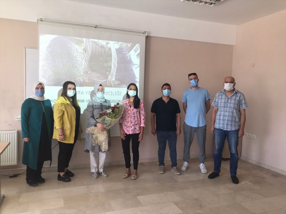 Karapınar'da Kadın Çiftçi Adaylarına Lavanta Yetiştiriciliği Eğitimi Verildi