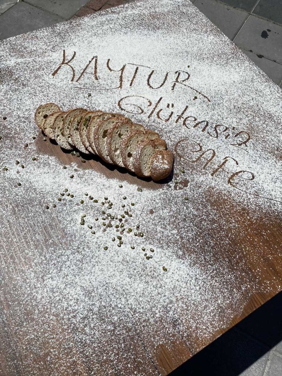 Memduh Büyükkılıç, Glütensiz Kafeyi Ziyaret Etti