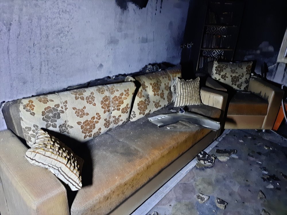 Mersin'de Düğün Hazırlığı Yapan Genç Kızın Çeyizi Çıkan Yangında Kül Oldu