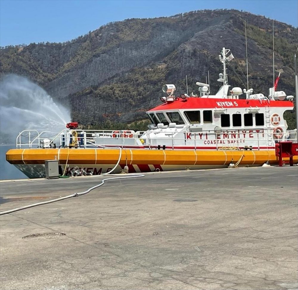 Ulaştırma Ve Altyapı Bakanlığı, Tüm İmkanlarını Yangın Bölgelerine Seferber Etti