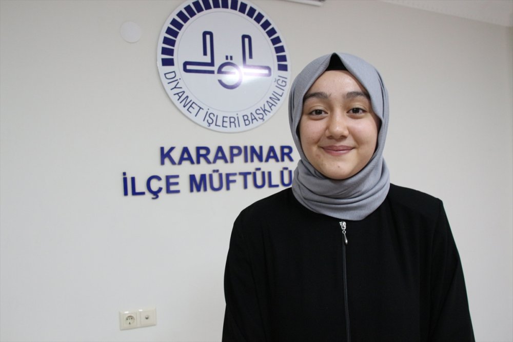 Konya'da Yaşayan 15 Yaşındaki İrem 3 Ayda Hafız Oldu