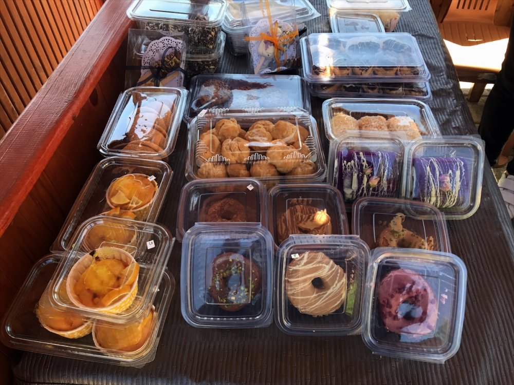 Bu Pazarda Sadece Kadınların El Emekleri Satılıyor