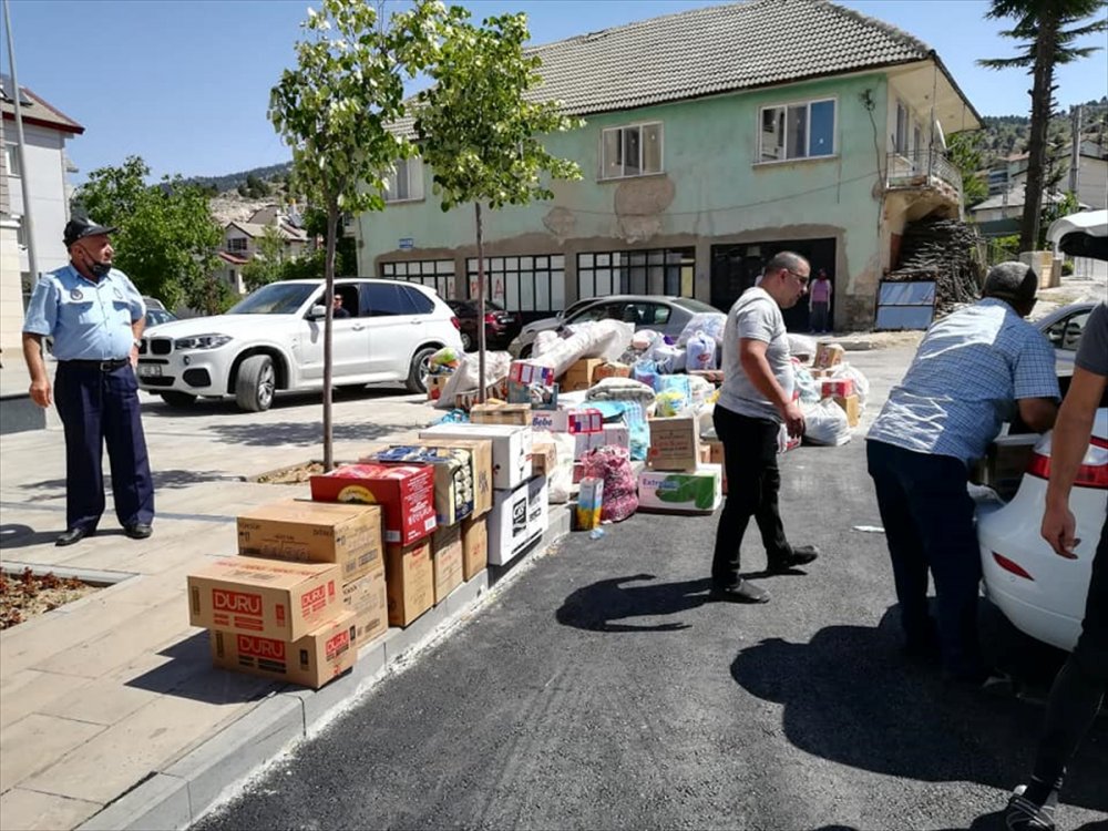Derebucak'ta Manavgat'taki Yangın Mağdurları İçin Yardım Kampanyası