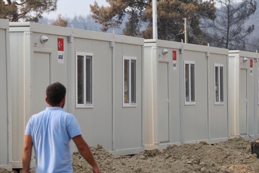 Manavgat'ta Afetzedeler İçin Konteynerler Hazırlanıyor