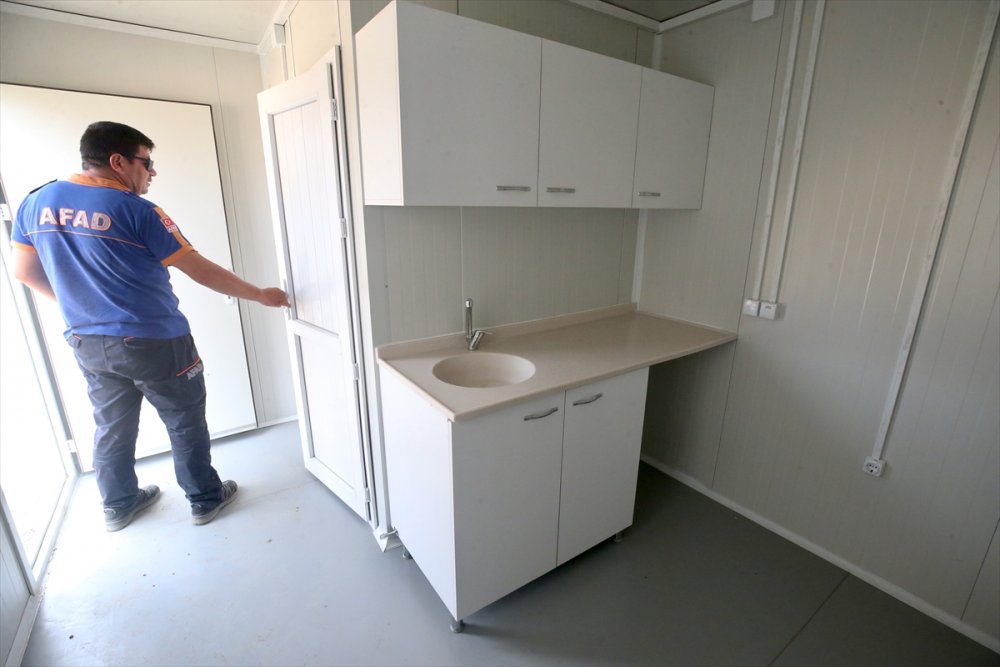 Manavgat'ta Afetzedeler İçin Konteynerler Hazırlanıyor