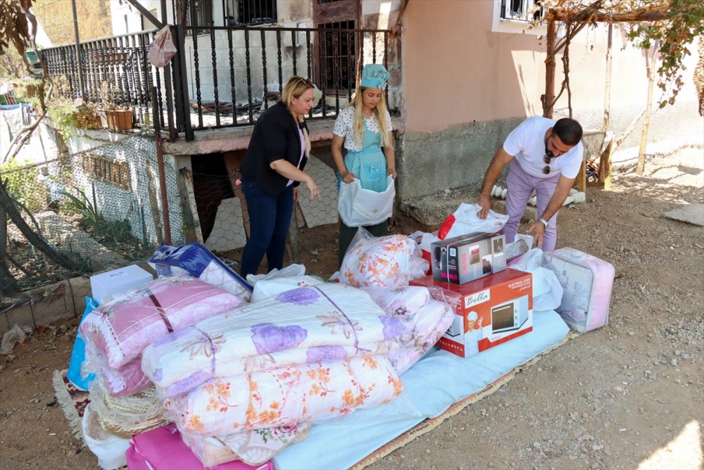 Mersin'deki Orman Yangınında Evlerindeki Çeyizi Yanan Genç Kızın Eşyaları Yenilendi