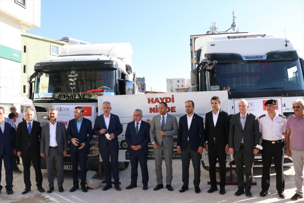 Niğde'den Manavgat'a 2 Tır Yardım Gönderildi