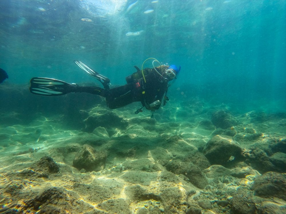 Doğu Akdeniz'de Dalış Yapan Gönüllüler, Su Altını Hayalet Ağlar Ve Çeşitli Atıklardan Arındırıyor