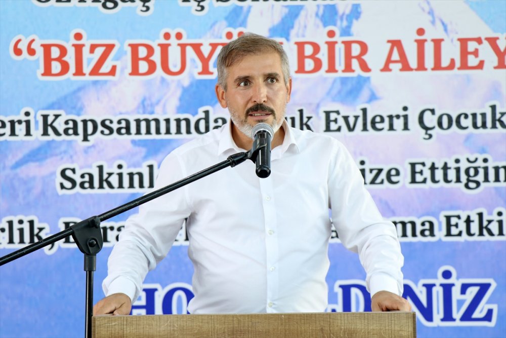 Öz Ağaç-iş Sendikası Üyeleri Huzurevi Ve Sevgi Evi Sakinleriyle Bir Araya Geldi