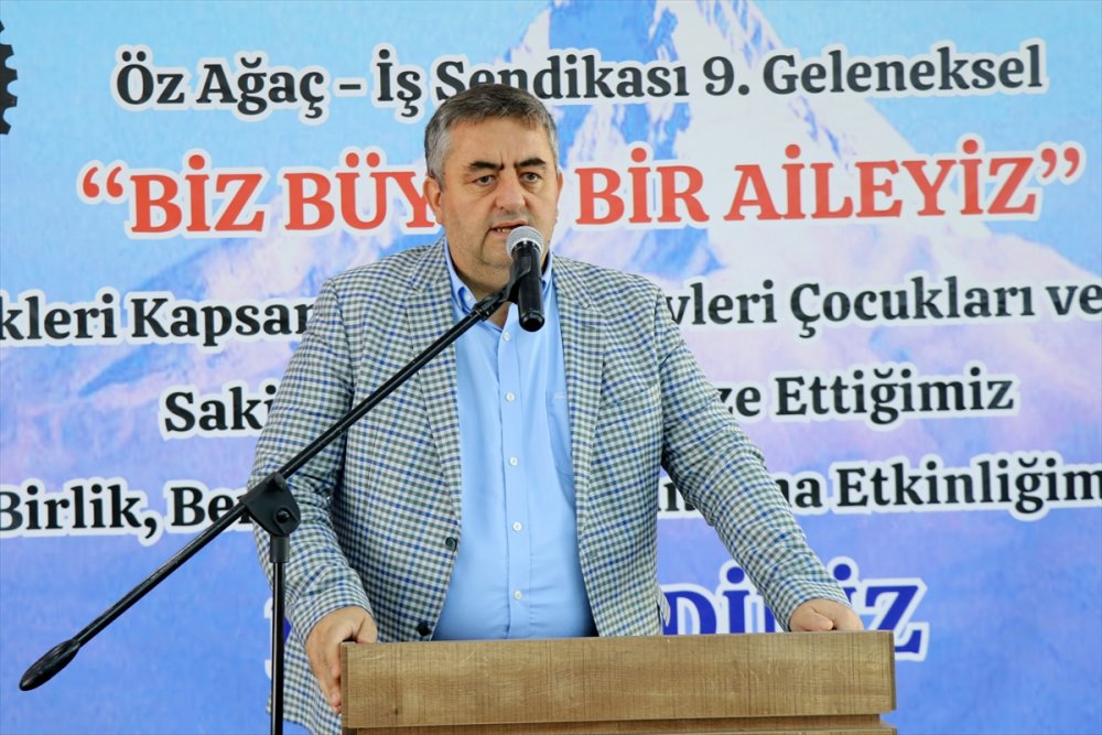 Öz Ağaç-iş Sendikası Üyeleri Huzurevi Ve Sevgi Evi Sakinleriyle Bir Araya Geldi