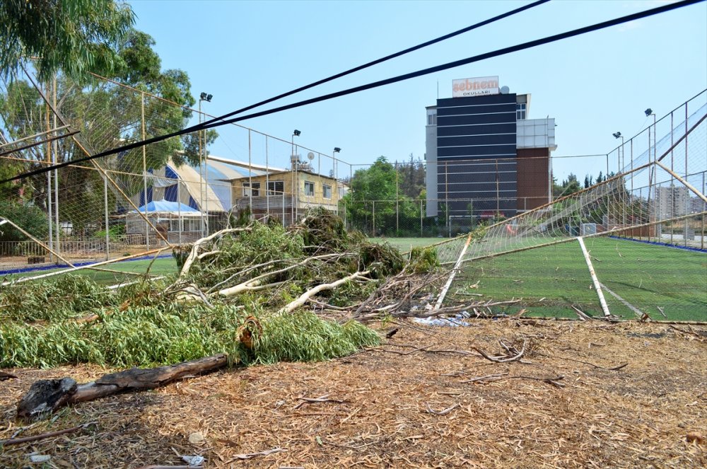 Mersin'de Sağanak Hayatı Olumsuz Etkiledi