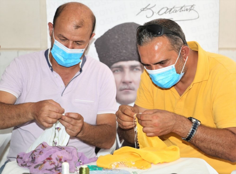 İğne Oyası Kursunun Erkek Kursiyerleri, Kadınlara "Taş Çıkarıyor"