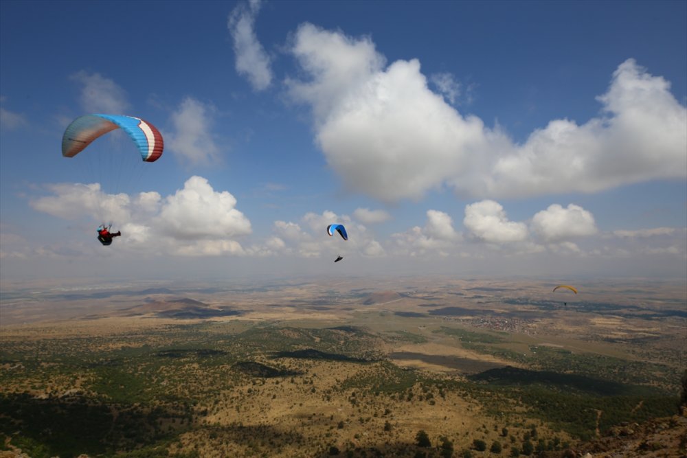 Türkiye Yamaç Paraşütü Mesafe Şampiyonası Aksaray'da Başladı