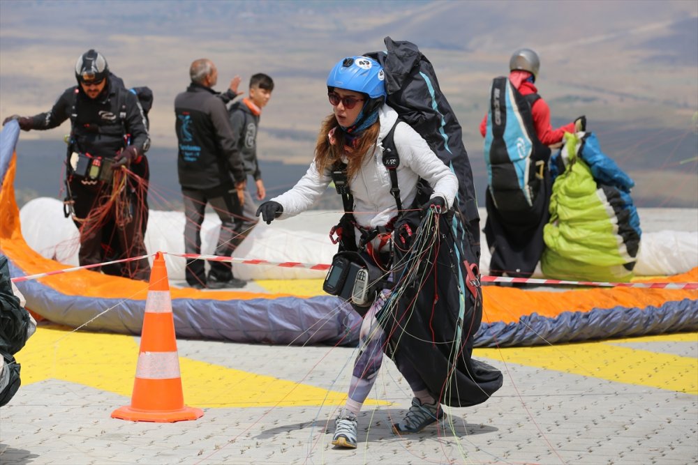 Türkiye Yamaç Paraşütü Mesafe Şampiyonası Aksaray'da Başladı