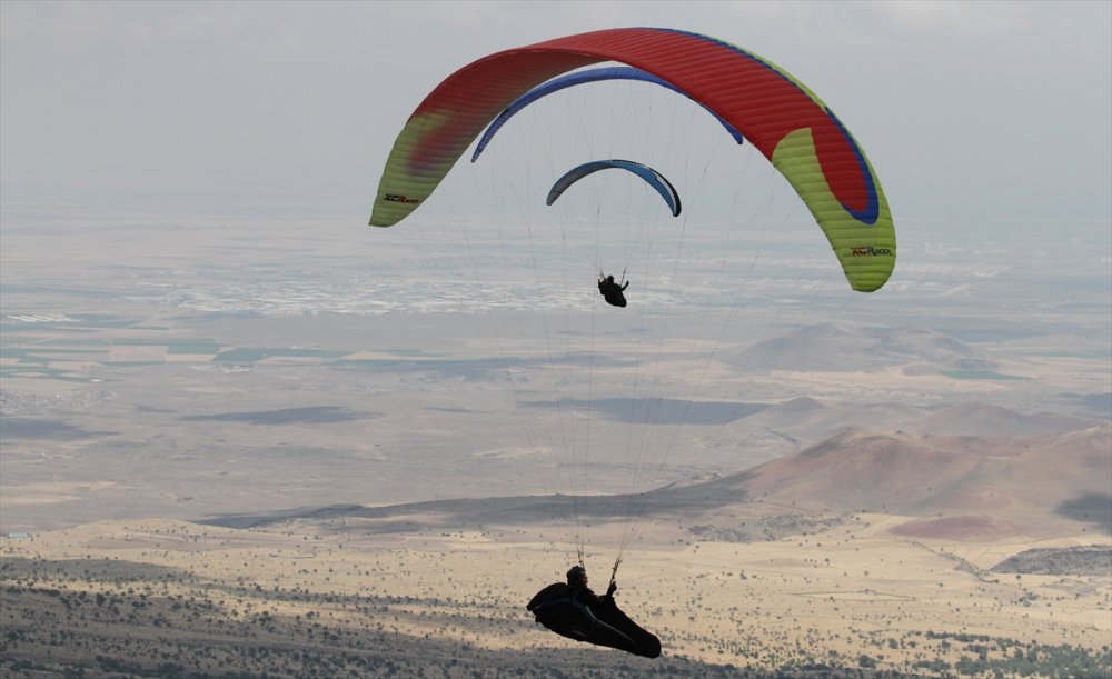 Türkiye Yamaç Paraşütü Mesafe Şampiyonası Aksaray'da Başladı