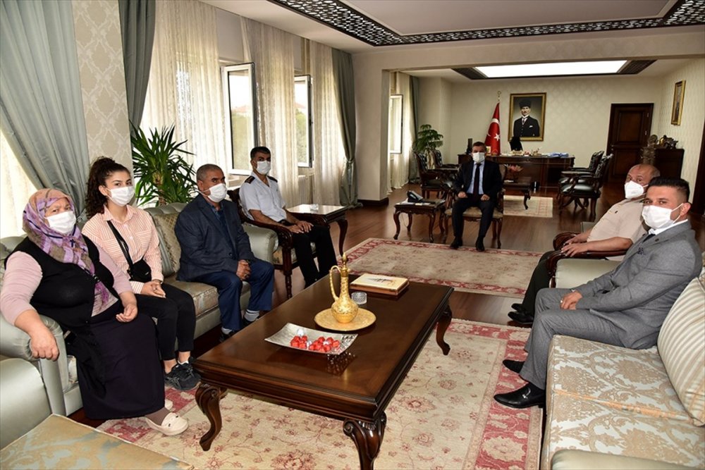 Karamanlı Irak Gazisi Malul Gazilik Rozetini Taktı