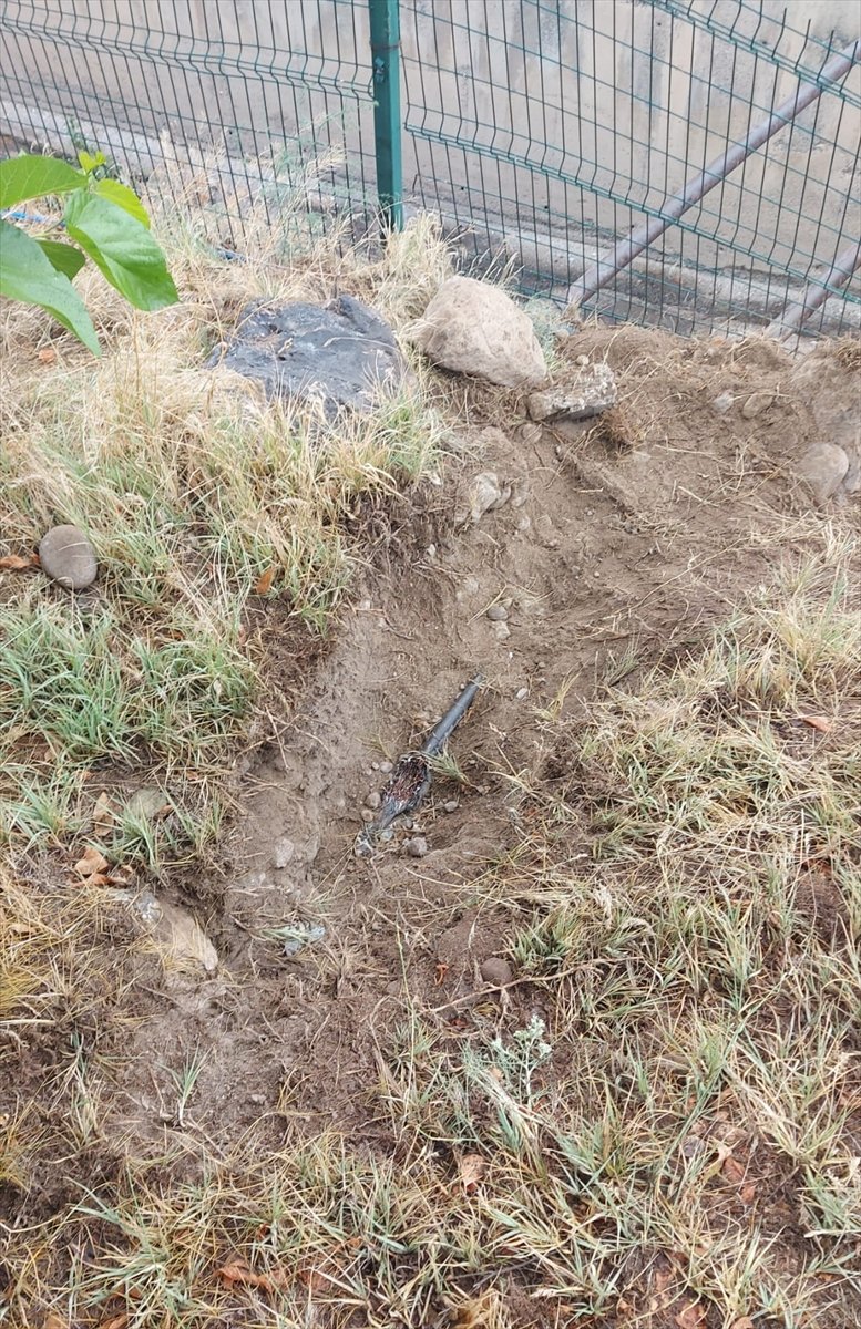 Kayseri'de Üniversite Kampüsünde Kablo Çalmak İsteyen Zanlılar Suçüstü Yakalandı