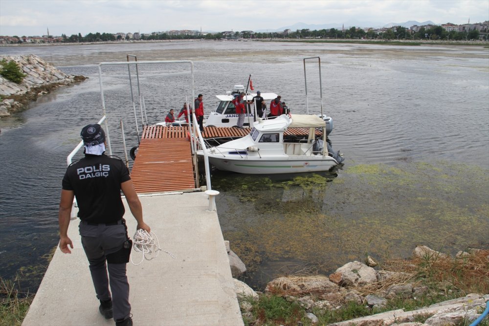 Konya'da Göle Açılan 5 Arkadaştan Biri Kayboldu