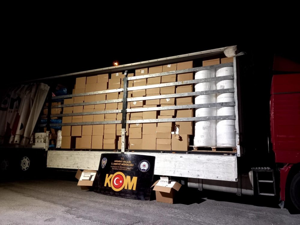 Aksaray'da 2,5 Milyon Kaçak Makaron Ele Geçirildi